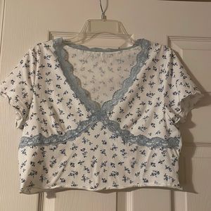 XL White crop top with blue lacing details